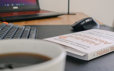 나도 모르게 돈 새는 소비 습관 TOP 5: 숨겨진 지출을 찾아라!