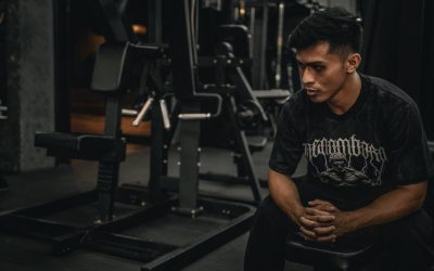 헬스장 대신 의자 하나로 홈트 완성!