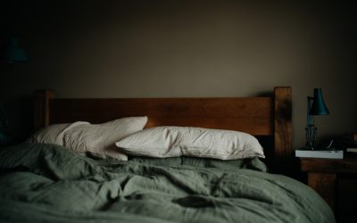 밤마다 뒤척이는 당신을 위한 2025년 최신 숙면 가이드