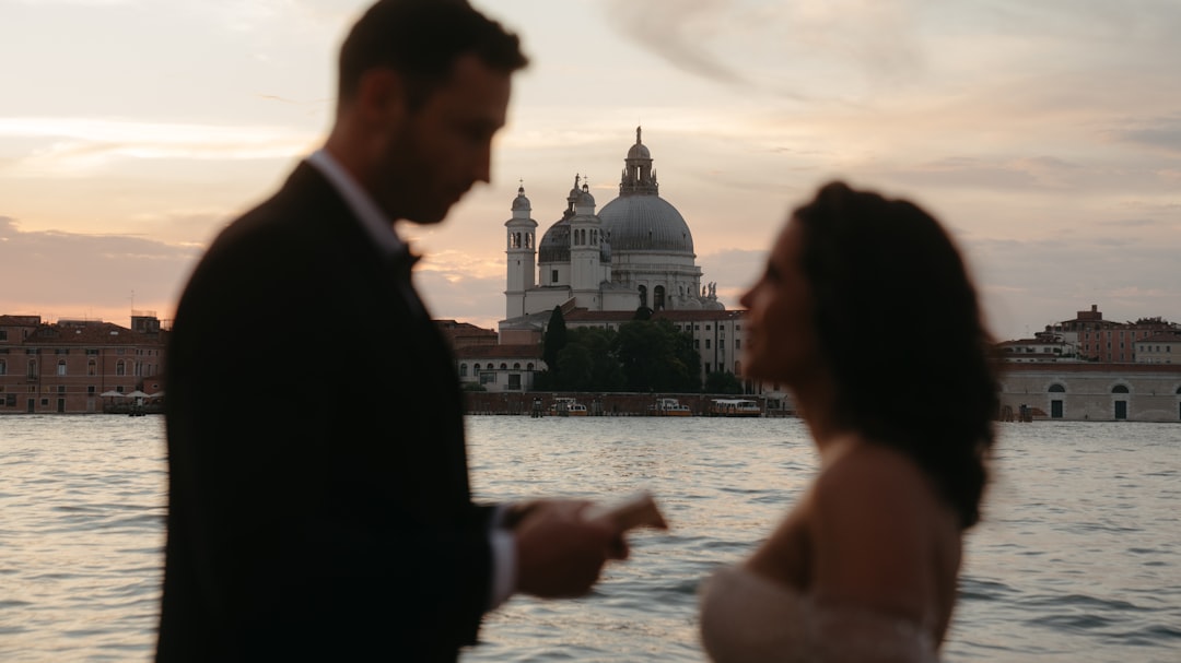 2025-10-1760629850660