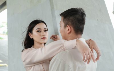 헤어진 연인이 다시 돌아오는 심리: 이별 후 재회의 모든 것