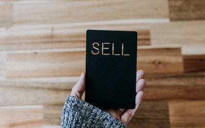 변동성 속 기회를 잡다: 옵션 매도 전략으로 안정적인 수익 창출하기 📈