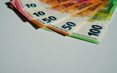 2025년 별자리 금전운 대예측: 당신의 재물운을 깨울 황금 팁!