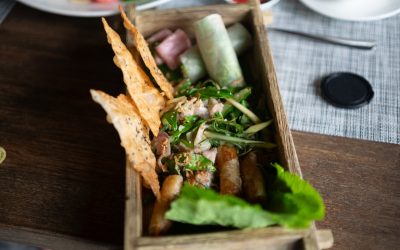 2026년, 미식으로 떠나는 세계 여행: 숨겨진 맛집과 지속 가능한 꿀팁 대방출! ✈️🍽️